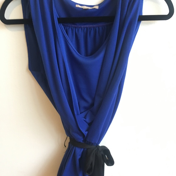 Banana Republic Tie Blouse - Picture 3 of 5